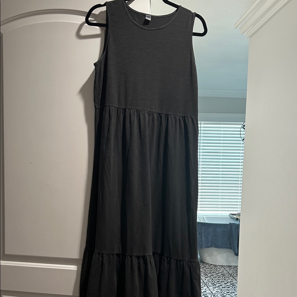 Old Navy Gray Sleeveless Tiered Maxi Dress